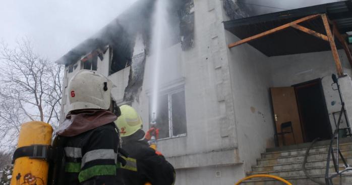 Во время пожара в Харькове, фото: ГСЧС