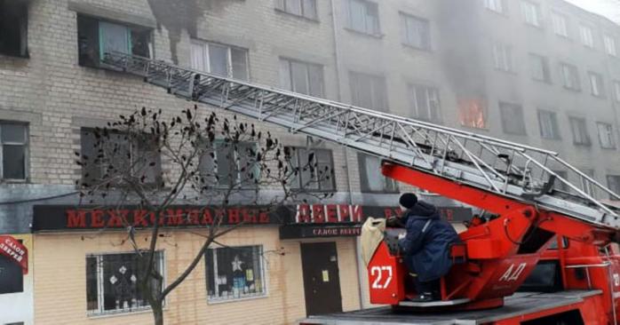 Во время пожара в общежитии, фото: ГСЧС