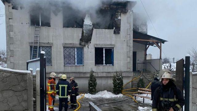 Суд арестовал еще двух подозреваемых по делу о пожаре в Харькове. Фото: ВВС