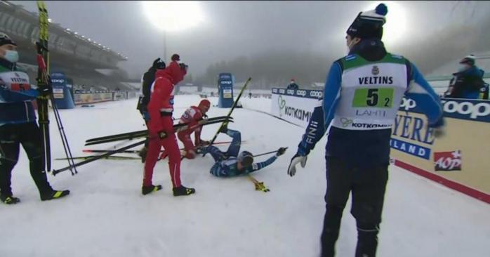 Российский лыжник Большунов сбил соперника из Норвегии, фото: «Матч ТВ»