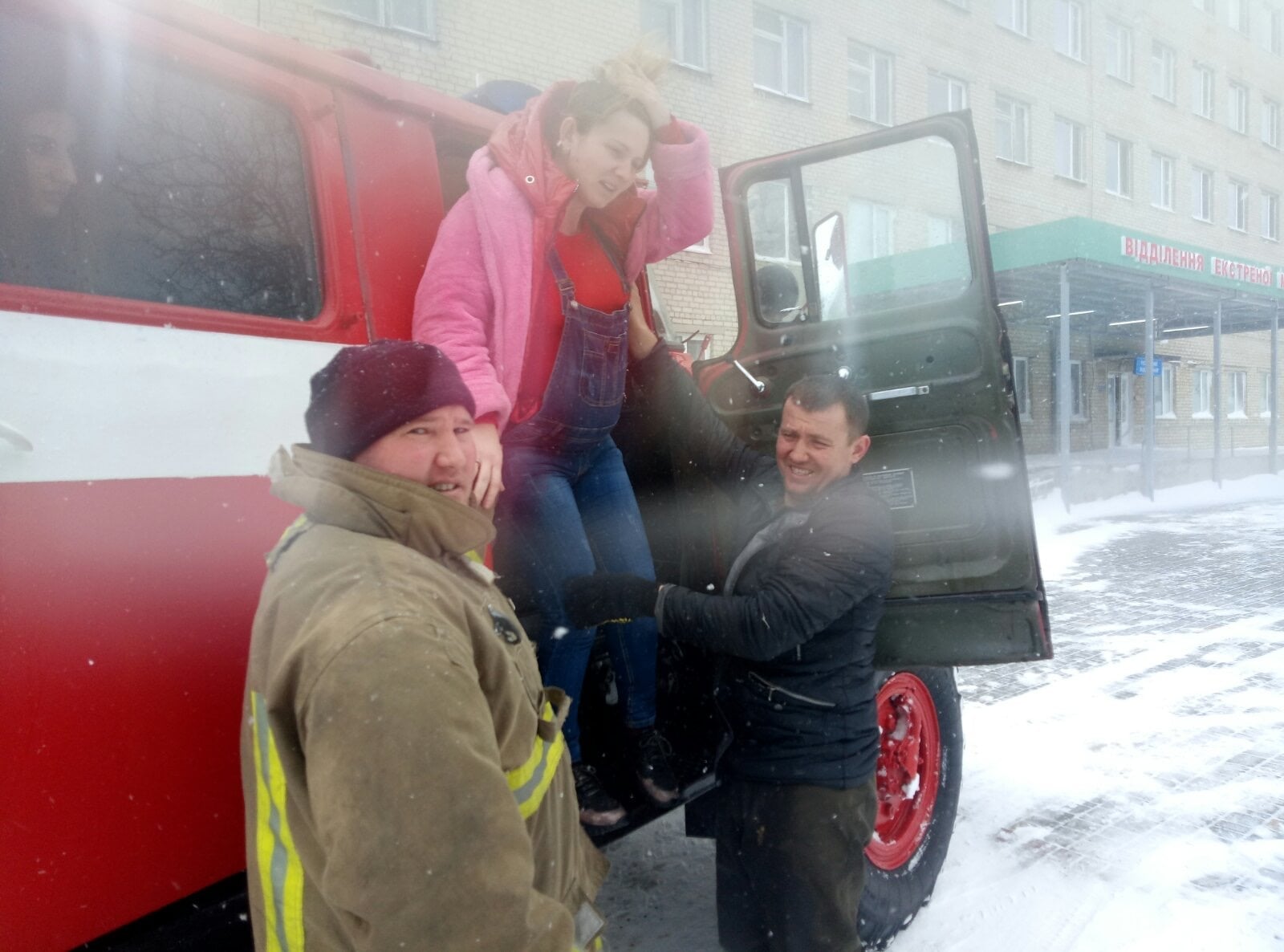 Про ситуацію на автошляхах України повідомили дорожники. Фото: ДСНС