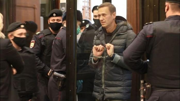 Навальному дали 2,5 роки колонії РФ — деталі