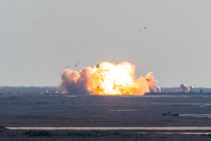 Starship разбился во время испытаний, фото: SpacePadreIsle