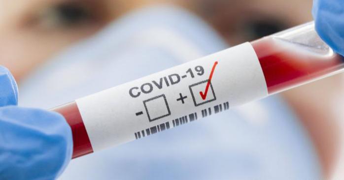 Нова мутація коронавірусу знижує ефективність COVID-вакцин. Фото: DW