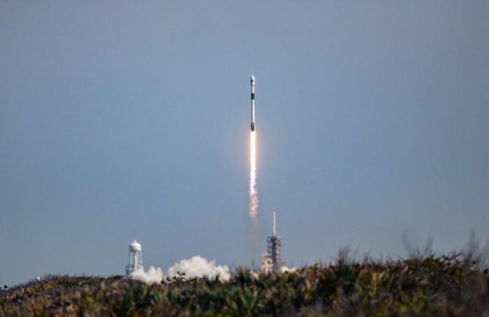 Проліт ракети Falcon 9 зафіксували на відео. Фото: flickr.com