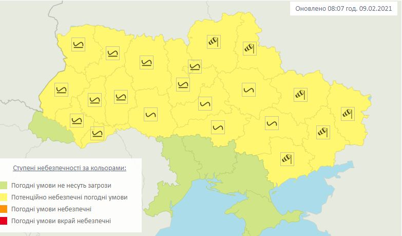 Украина борется со снегопадами — техники и рук не хватает, карта – Гидрометцентр