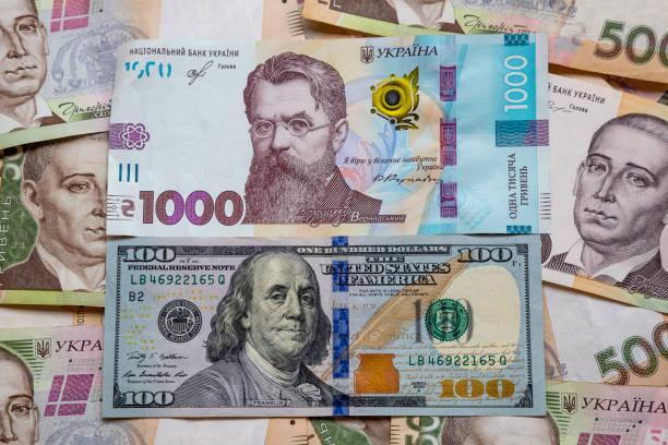 Курс долара. Фото: Istock