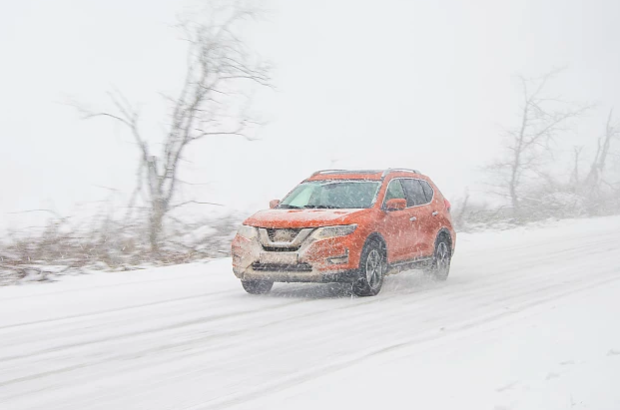 Снежная буря в Украине – на каких дорогах ограничено движение транспорта. Фото: hepage.ua/