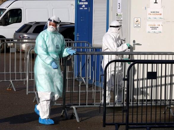 Європа продовжує закривати кордони через коронавірус — подробиці