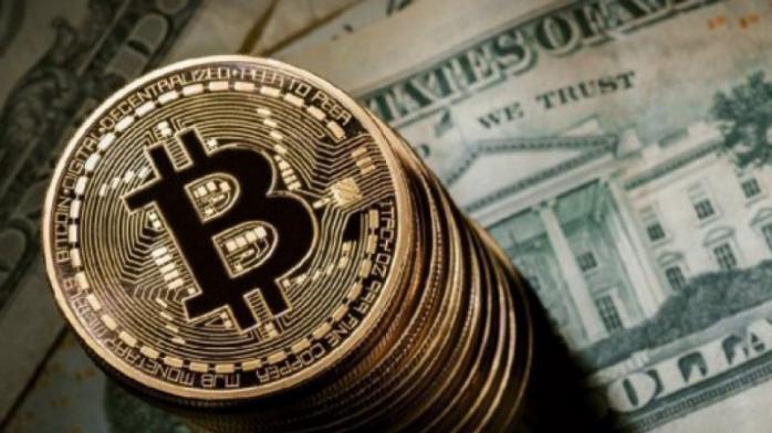 Bitcoin вошел в топ-15 валют мира по капитализации. Фото: tengrinews.kz