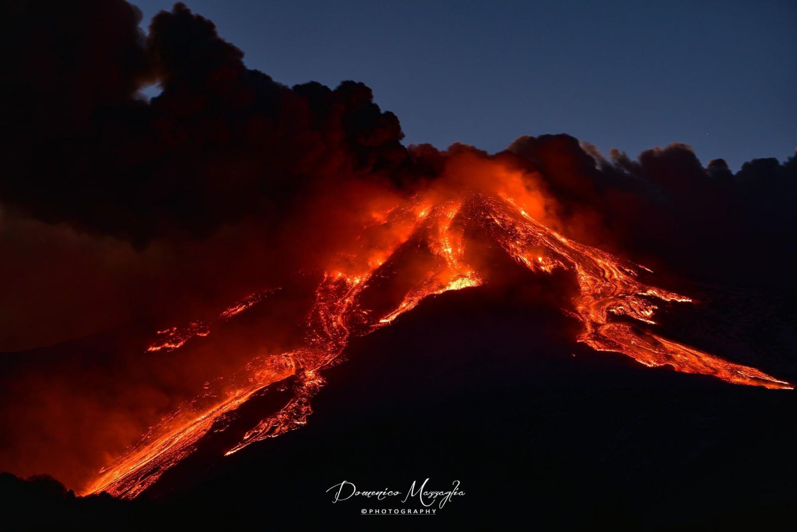 Вулкан Етна знову прокинувся. Фото: Reuters