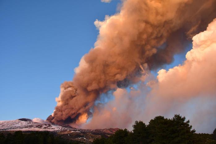 Вулкан Етна знову прокинувся. Фото: ANSA
