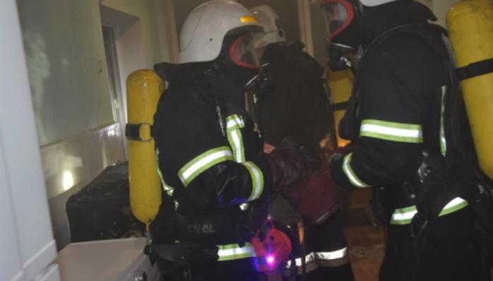 Пожежа в пологовому будинку Одеси — вночі евакуювали 16 немовлят