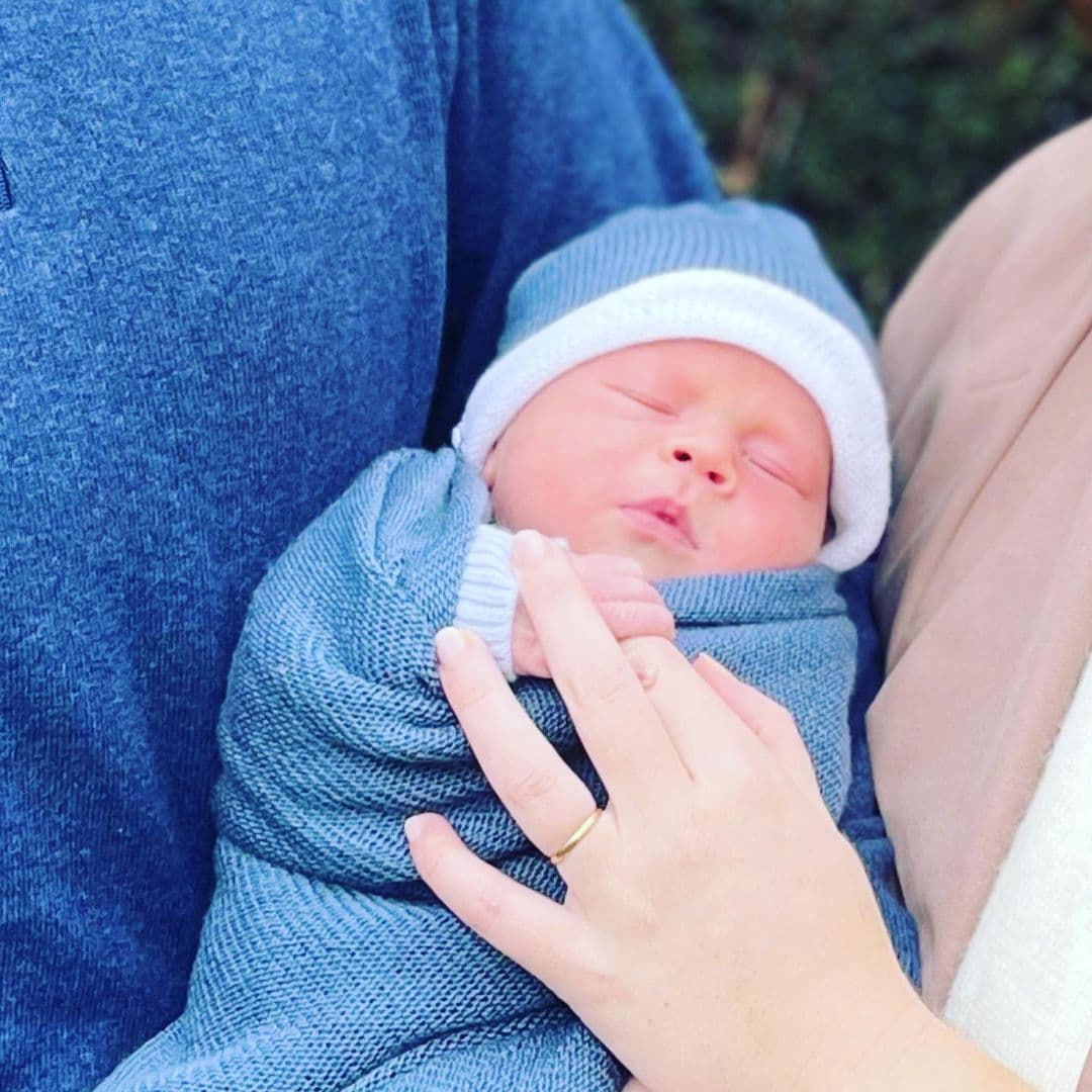 Внучка Елизаветы II впервые показала новорожденного сына. Фото: Instagram