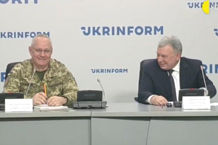 Правдивость данных ОБСЕ об обстреле на Донбассе оценили Таран и Хомчак