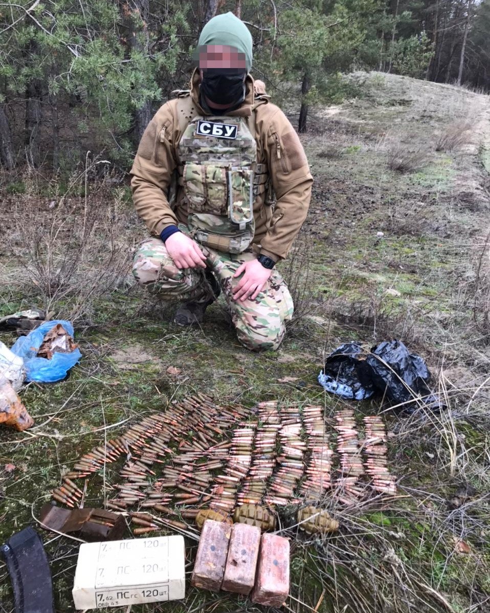 Масштабные схроны боевиков обнаружили на Донбассе. Фото: СБУ