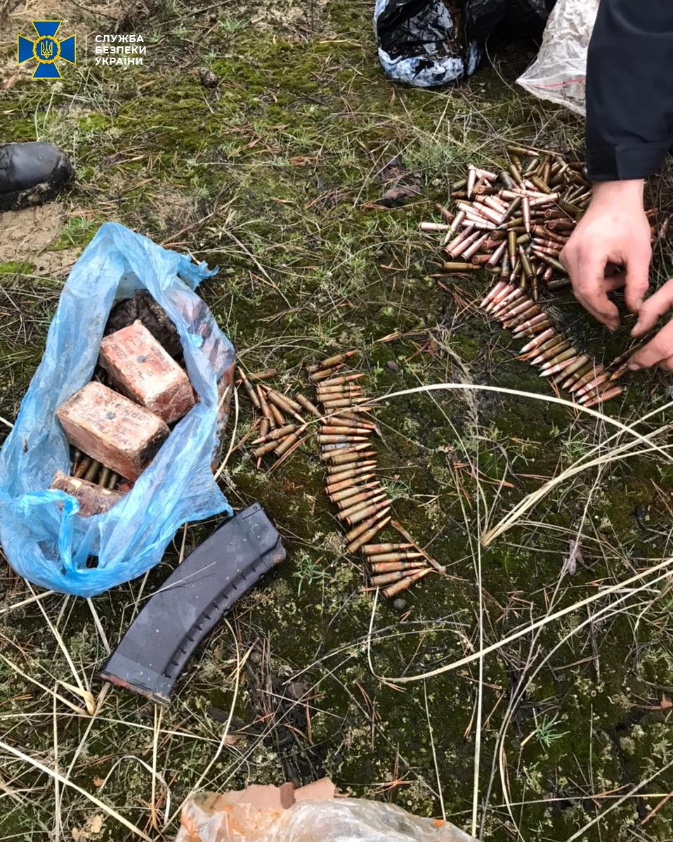 Масштабные схроны боевиков обнаружили на Донбассе. Фото: СБУ