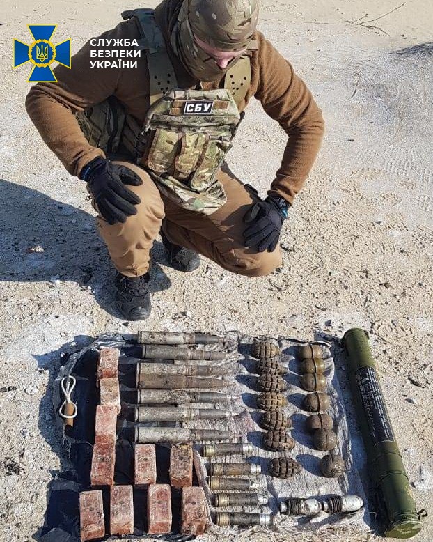 Масштабні схрони бойовиків виявили на Донбасі. Фото: СБУ