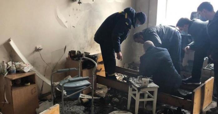 У COVID-лікарні Чернівців 27 лютого сталася пожежа, фото: Національна поліція