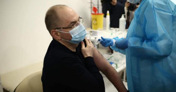 В Украине началась вакцинация от коронавируса, фото: Максим Степанов
