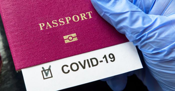 COVID-паспорти можуть зірвати туристичний сезон. Фото: sechenov.ru