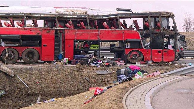 Подробности смертельного ДТП с украинцами в Польше – автобус слетел с эстакады 