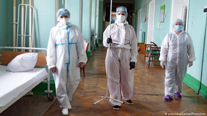 COVID-вспышка в Ивано-Франковске – власти просят дополнительные места для больных. Фото: DW