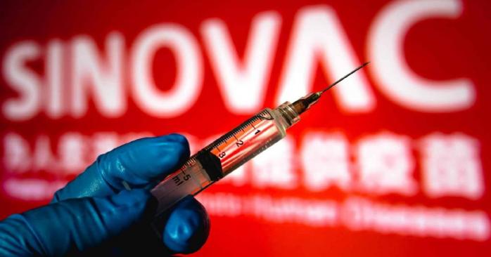 В Украине началась вакцинация от коронавируса, фото: Sindicato dos Metalúrgicos