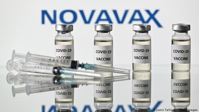 Вакцинация от коронавируса. Фото: DW