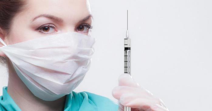 В Україні розпочалася вакцинація від коронавірусу
