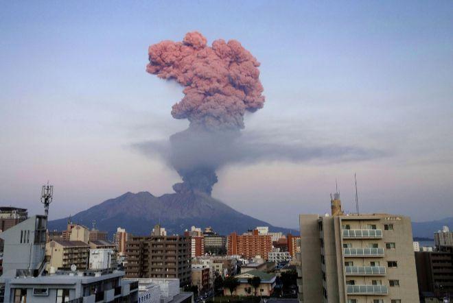 Извержение вулкана. Фото: Japan Times