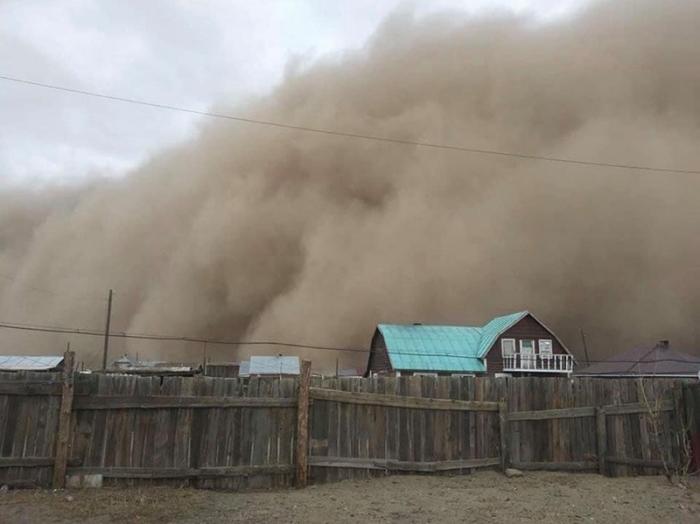 В Монголии – масштабная песчаная буря, фото: CGTN