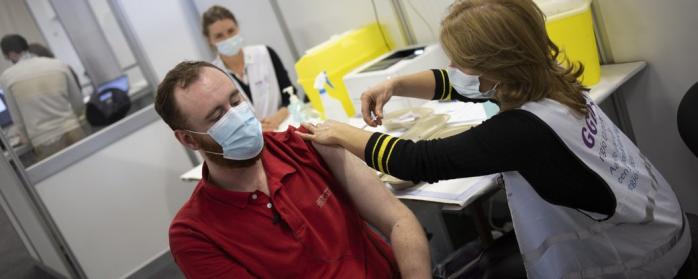 COVID-вакцинація в Україні різко прискорилася