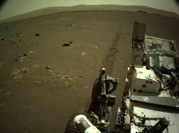 Марсоход Perseverance передал видео со звуками езды по поверхности Красной планеты