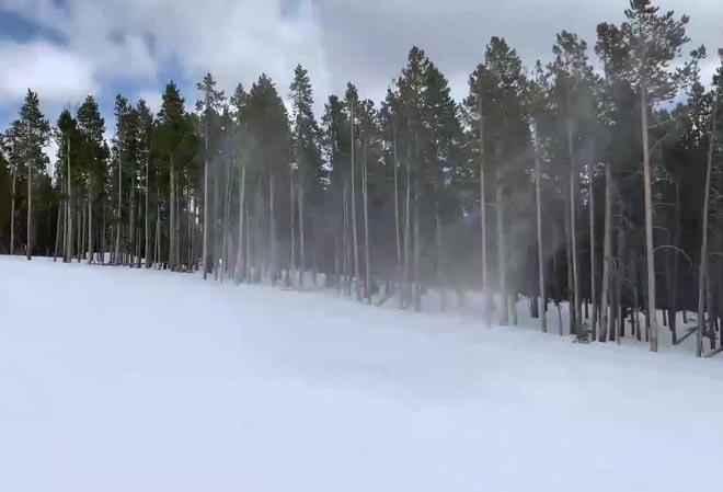 Редкостный снежный торнадо в США попал на видео. Скриншот с YouTube