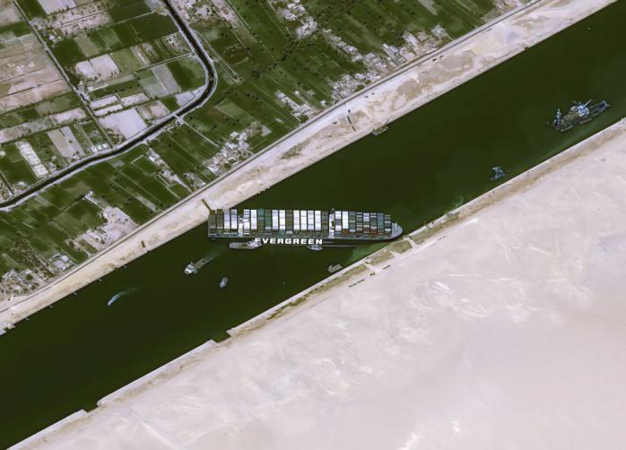 Заблокований Суецький канал — чим загрожує корок із суден
