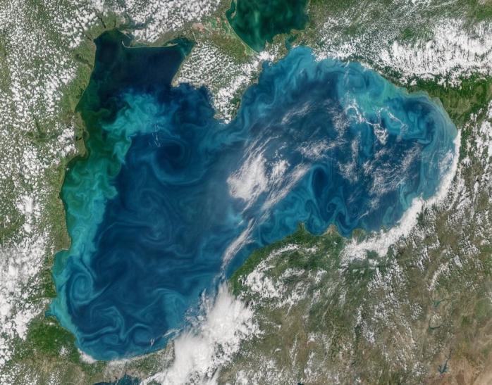 Ледниковый период на дне Черного моря еще не закончился, выяснили ученые. Фото: НАСА