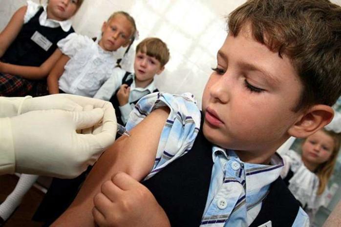 В школу без вакцинации – законопроект зарегистрирован в Раде