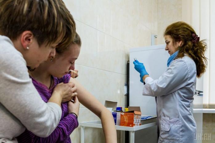 ЄСПЛ підтримав покарання батьків за відмову вакцинувати дітей