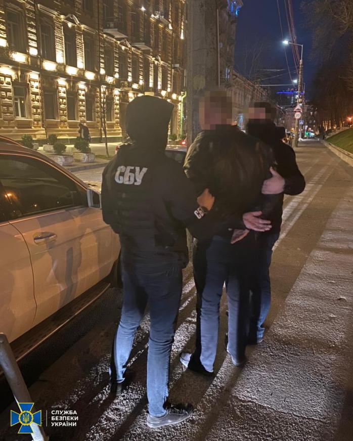 На 40-тисячному хабарі упіймали депутата в Борисполі. Фото: прес-служба СБУ
