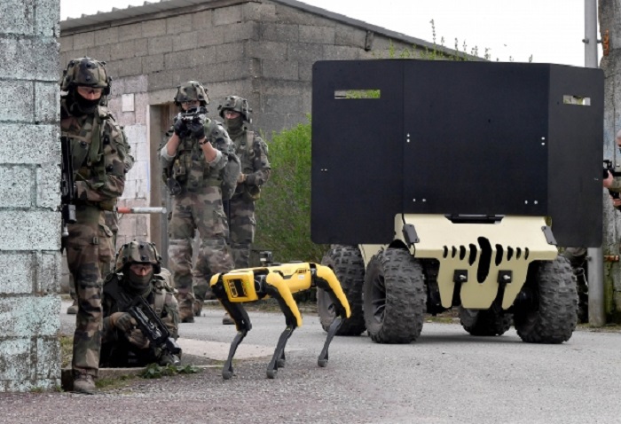 Робота Boston Dynamics залучили до військових навчань 