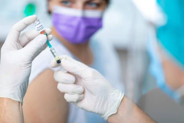 Вакцинація в Україні. Фото: IStock