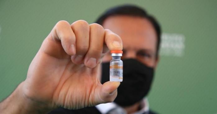 В Україні триває вакцинація від коронавірусу, фото: Governo do Estado de São Paulo