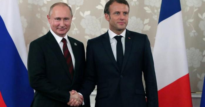 Владимир Путин и Эммануэль Макрон, фото: «Газета.ру»