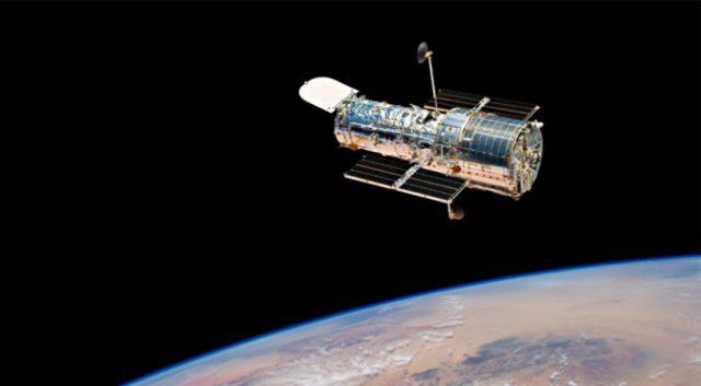 Телескоп Hubble сделал впечатляющий снимок скопления галактик