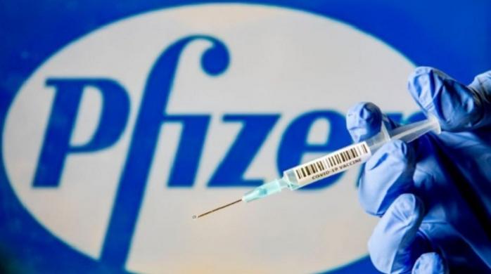 Вакцина Pfizer надійде 16 квітня — Степанов 