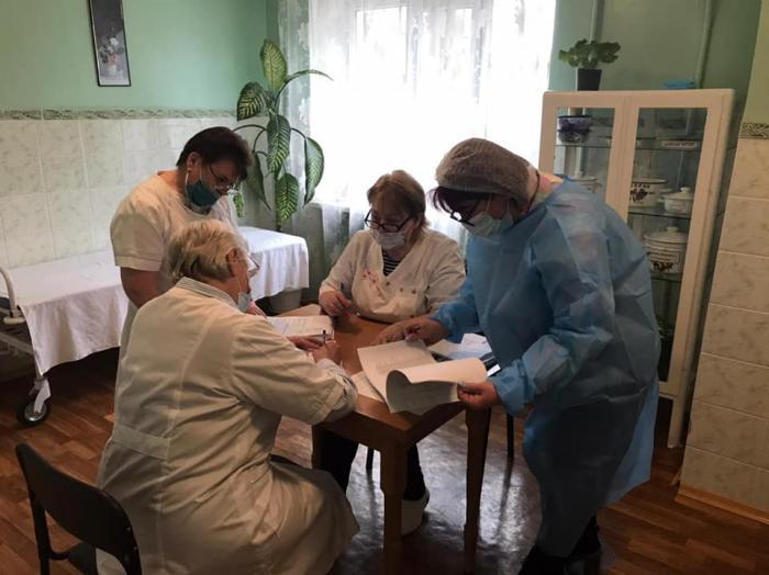 В Україні триває вакцинація від коронавірусу, фото: КОДА