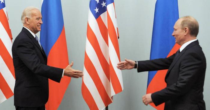 Джо Байден и Владимир Путин, фото «Коммерсантъ»