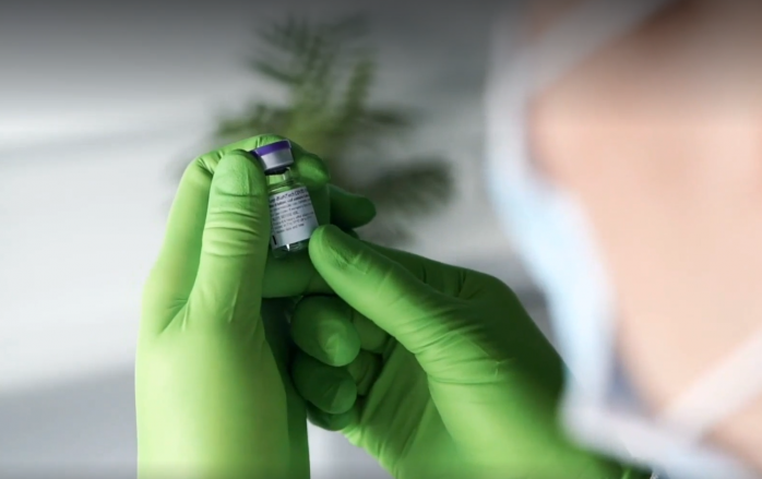 Підроблені вакцини Pfizer виявили у Мексиці та Польщі, скрін з відео