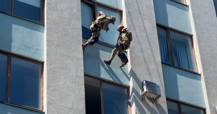 Антитеррористические учения в Ровно. Фото: Ровенская ОГА